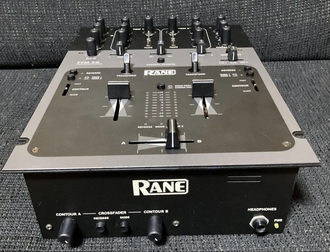 RANE TTM 56 DJミキサー