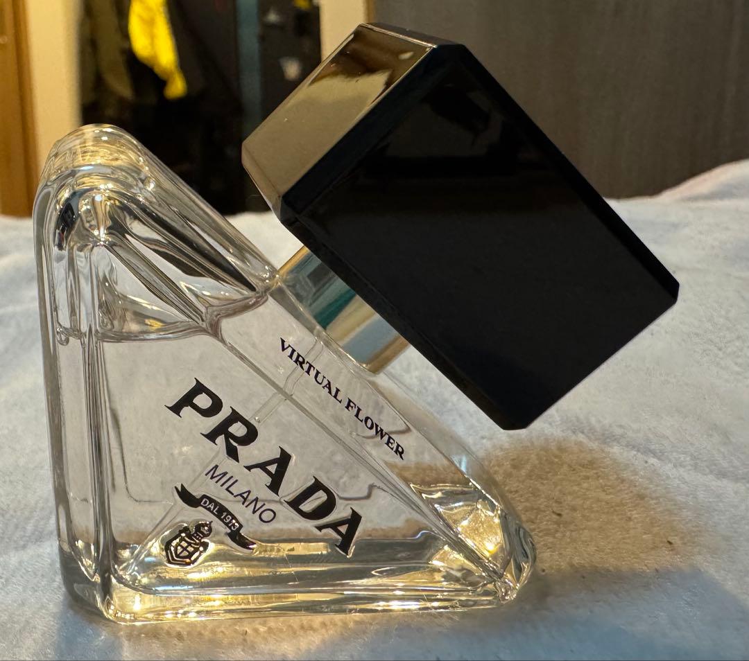 プラダ　パラドックス　ヴァーチャル　フラワー　オーデパルファム 30ml