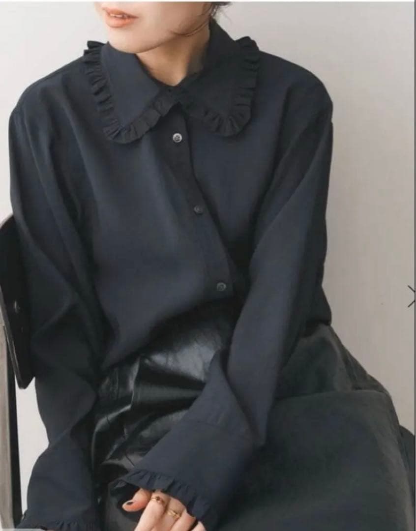 【完売品】Spick and Span フリルカラーブラウス ブラック