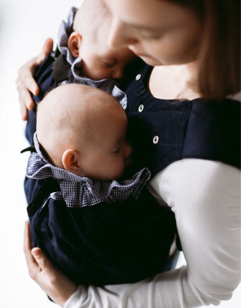 ウィーゴーツイン　双子用抱っこ紐　シアサッカー・グレイ