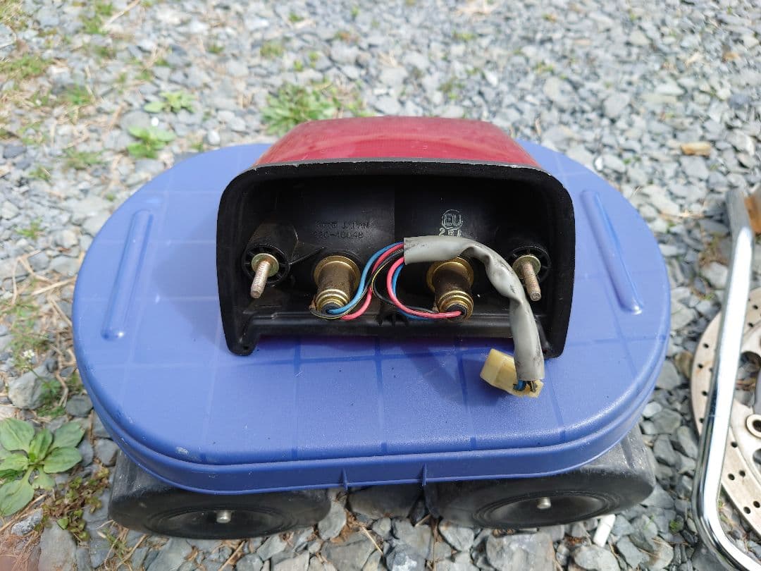 ゼファー400　純正テールランプ