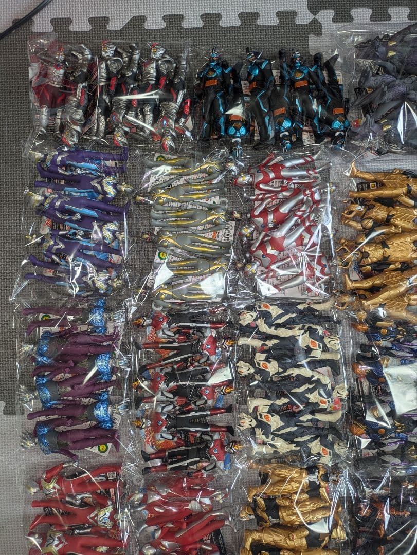 ウルトラマン　ソフビ　フィギュア　186点　タグ付き新品未使用品　店舗購入品