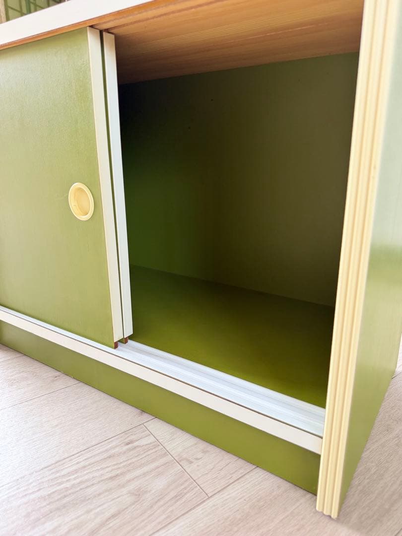 昭和レトロ 食器棚 ガラスキャビネット 小箪笥 ガラス棚 レトロポップ 抹茶色