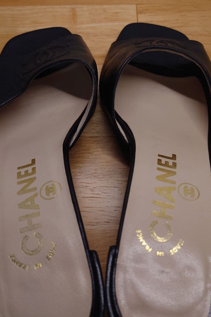 CHANEL　黒　ココマーク　ミュール　サンダル　35.5サイズ
