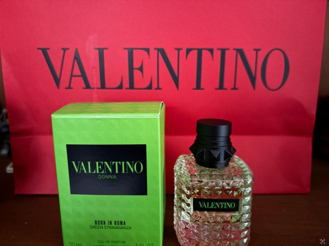 香水(女性用) Valentino Born in Roma Green Stravaganza