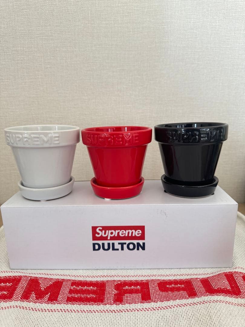 【最終値下4日】Supreme Mini Planters (Set of 3)