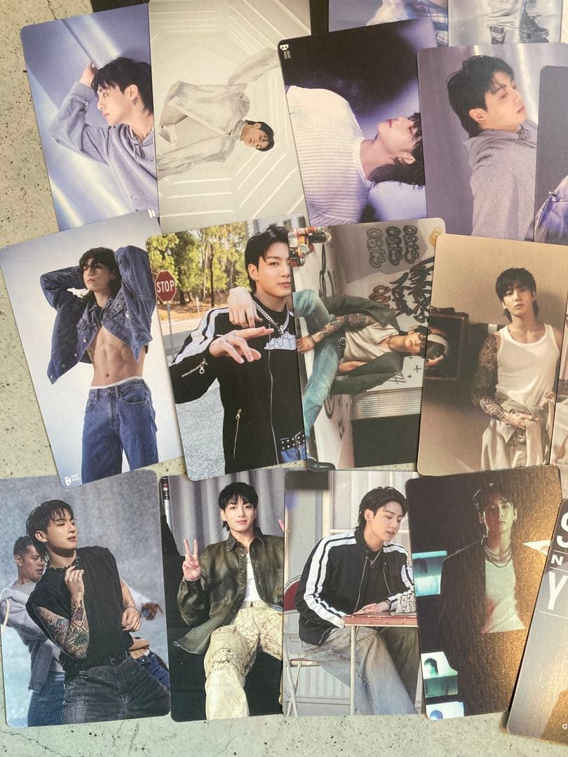 【韓国購入品】BTS ジョングク GOLDENキーホルダー カード