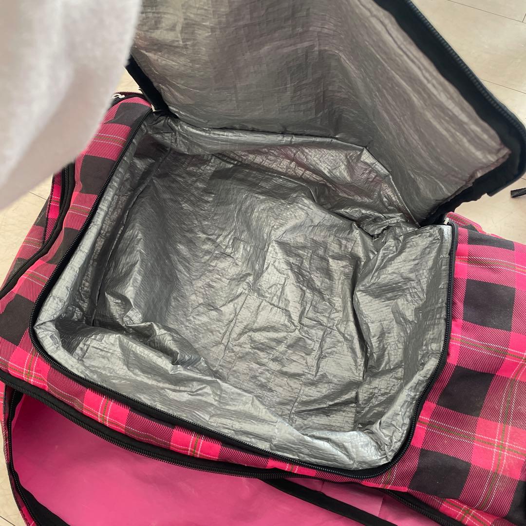 ピンクと黒のチェック スノーボードバッグ