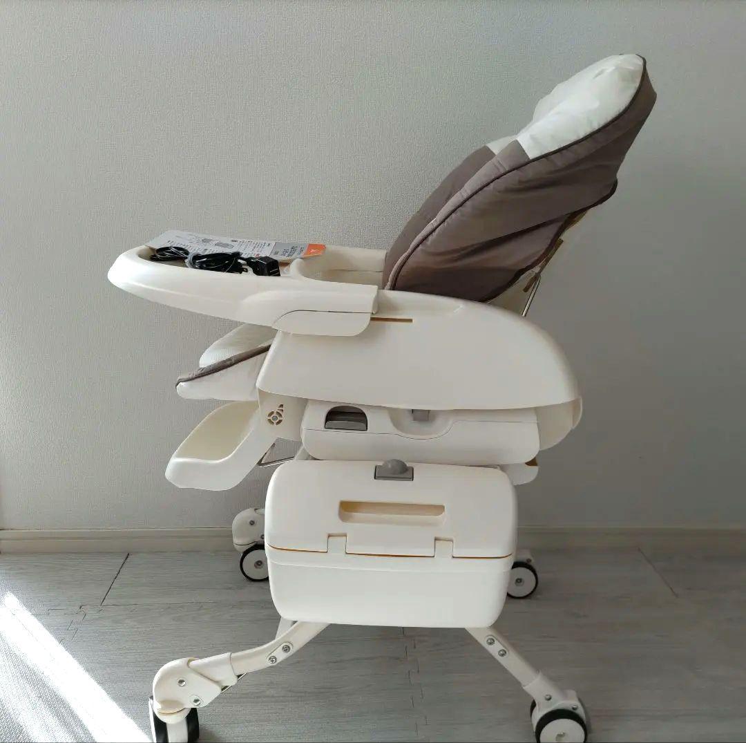 【美品】Combi ネムリラ　AUTO SWING　エッグショック