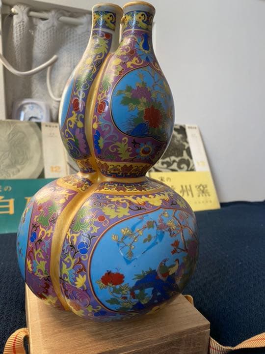 雍正年製粉彩三口葫芦瓶、サイズ約高さ24cm径约16cm