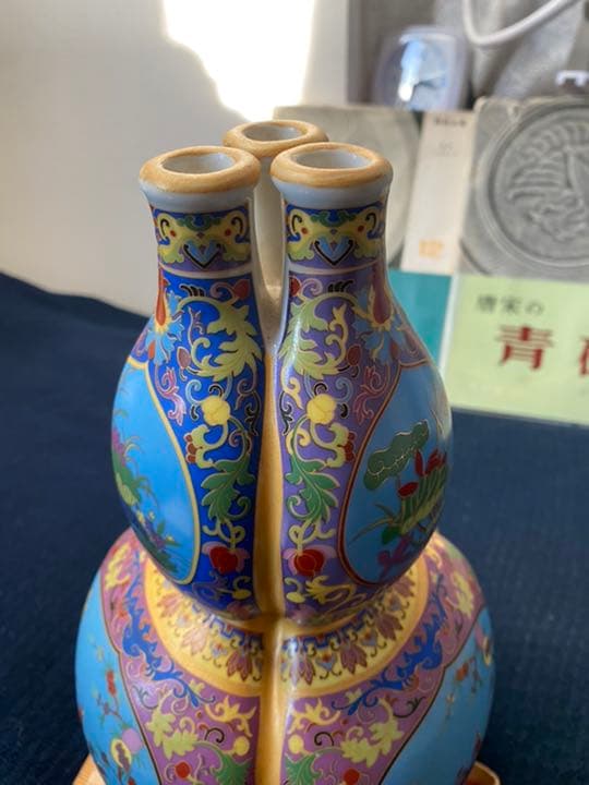 雍正年製粉彩三口葫芦瓶、サイズ約高さ24cm径约16cm