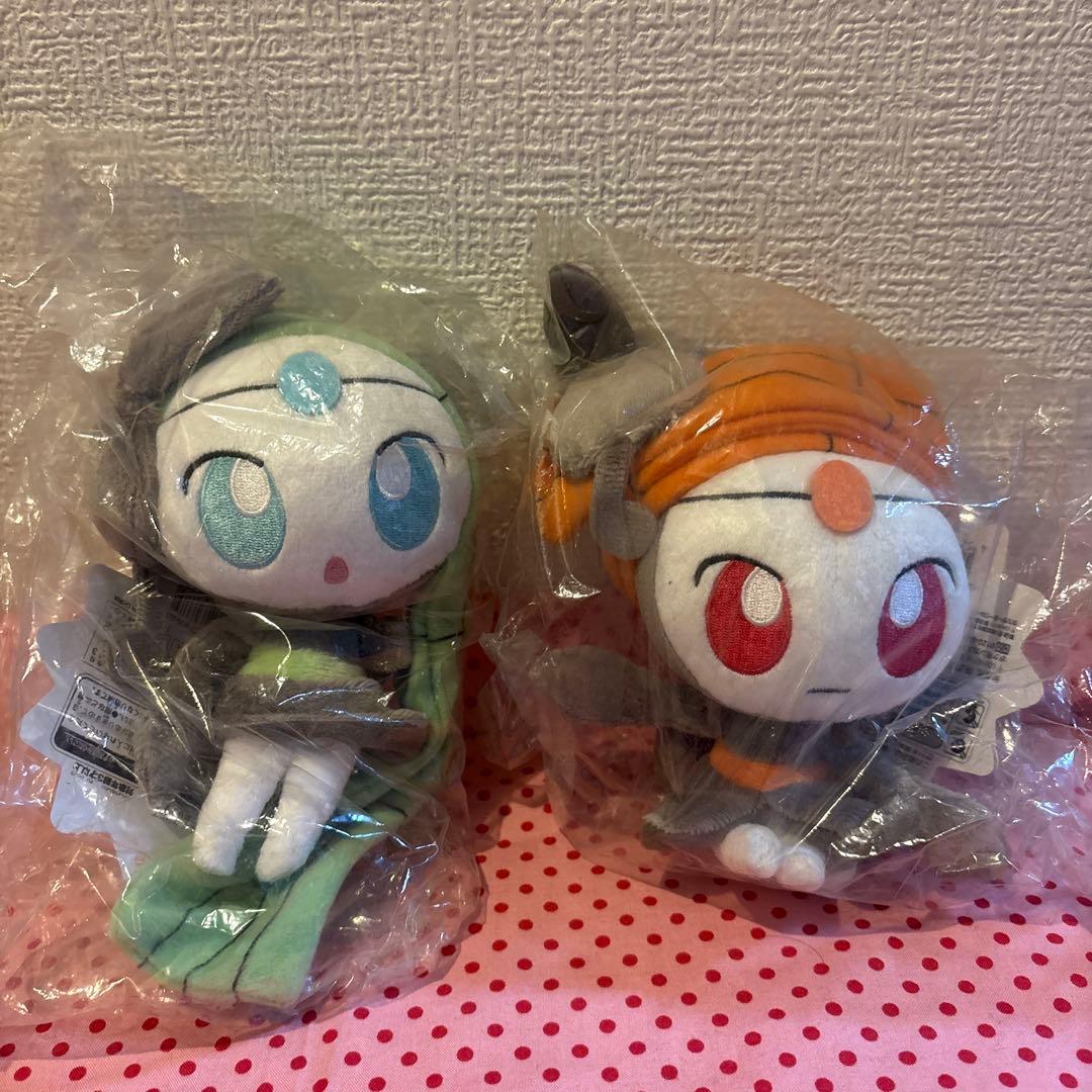 ポケモンセンター限定　メロエッタドール　ぬいぐるみ2体セット（緑・オレンジ）