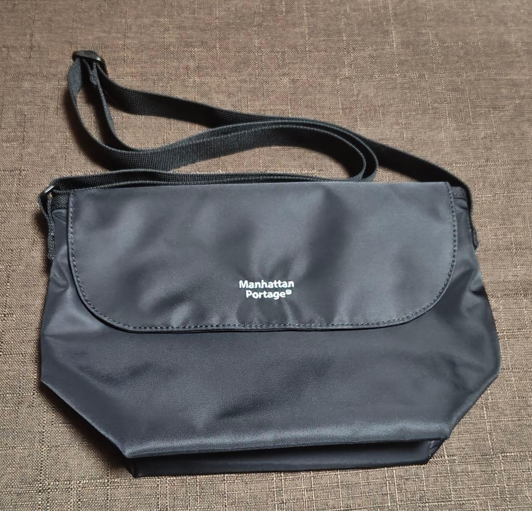 Manhattan Portage ナイロンメッセンジャーバッグ XS