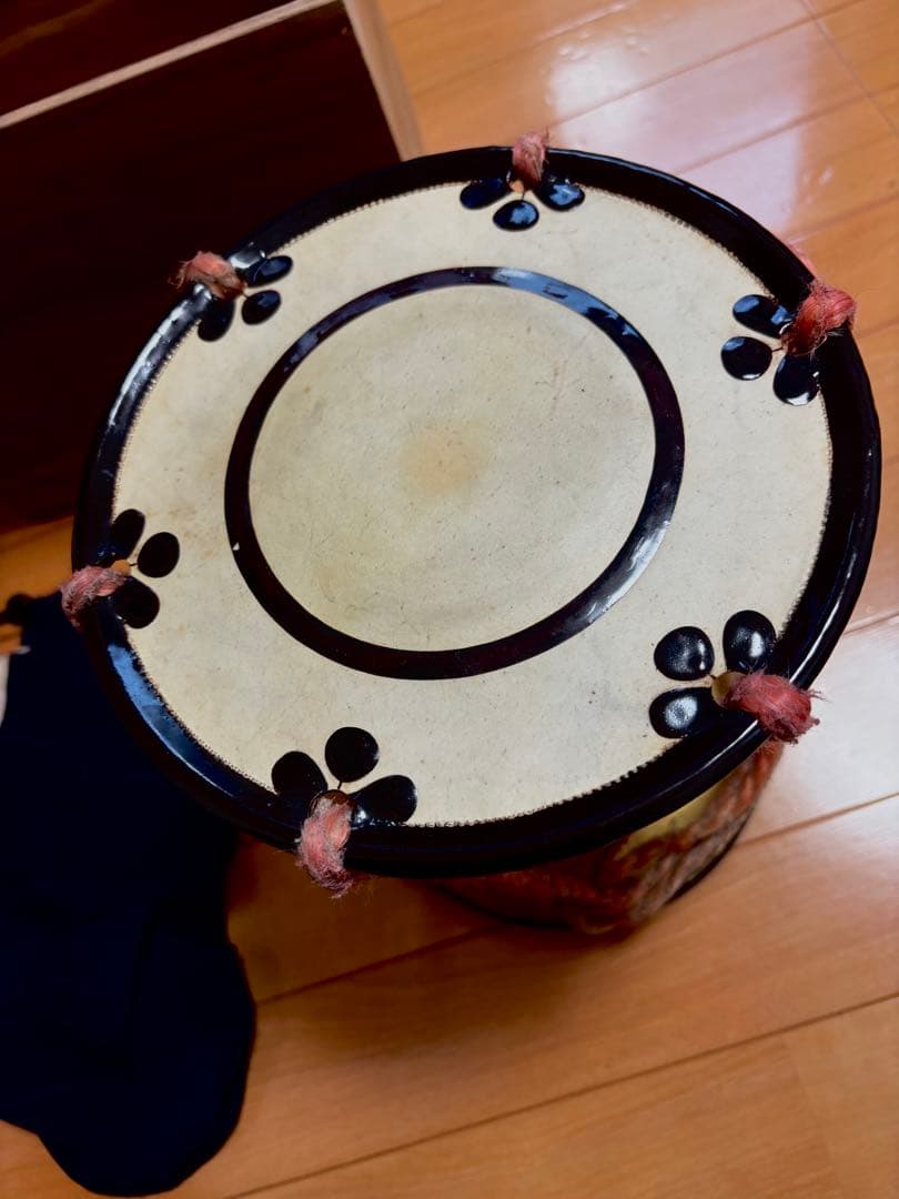 小鼓　革　胴　歌舞伎　狂言　囃子　伝統