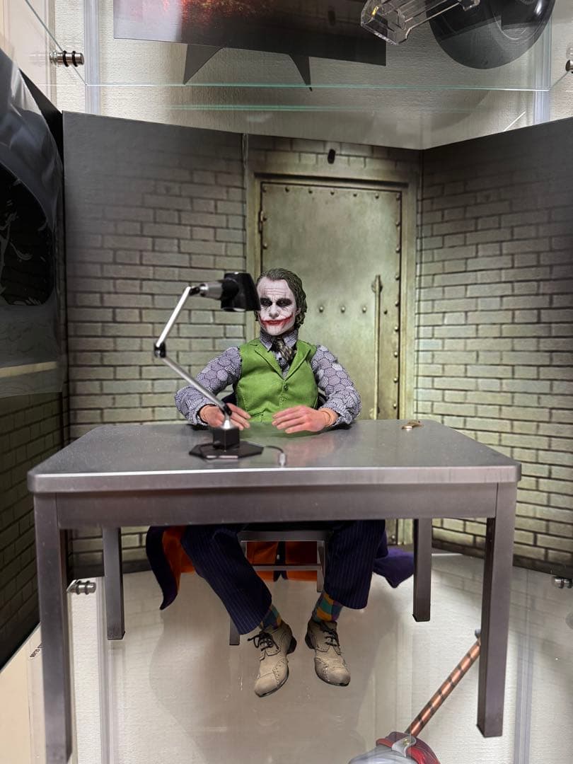 ホットトイズ　ジョーカー　フィギュア　ダークナイト　ジョーカー2.0 アメコミ