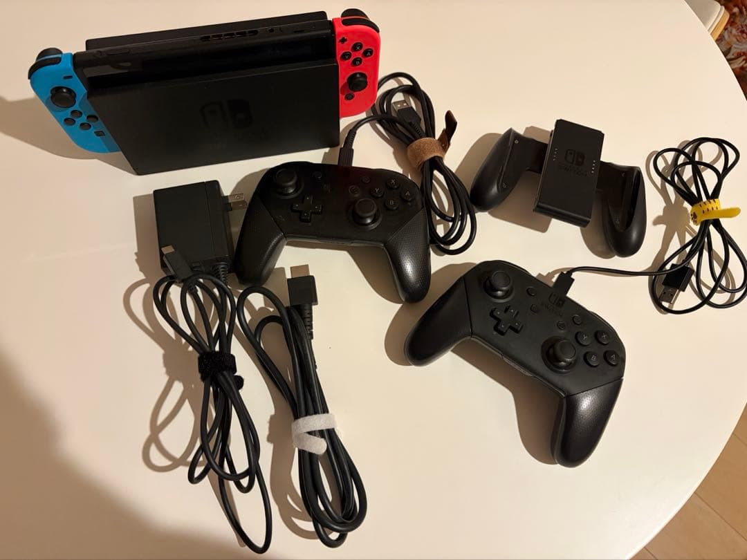 Nintendo Switch 本体 青/赤 付属品完備