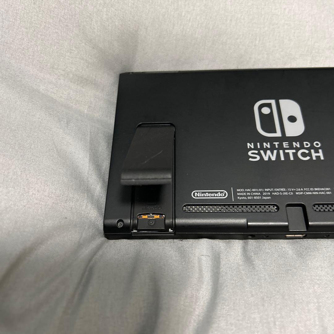 美品　ニンテンドースイッチ 本体 のみ　2019年製