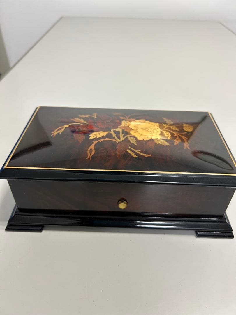 REUGE メカニカルミュージックボックス 花のインレイ