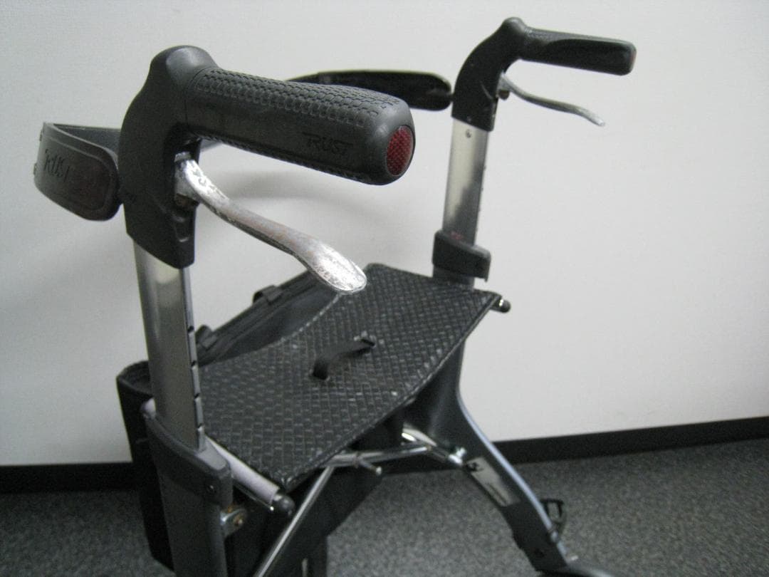 トラストケアウォーカー レッツフライ 竹虎 グレー カラー バッグ付き ①