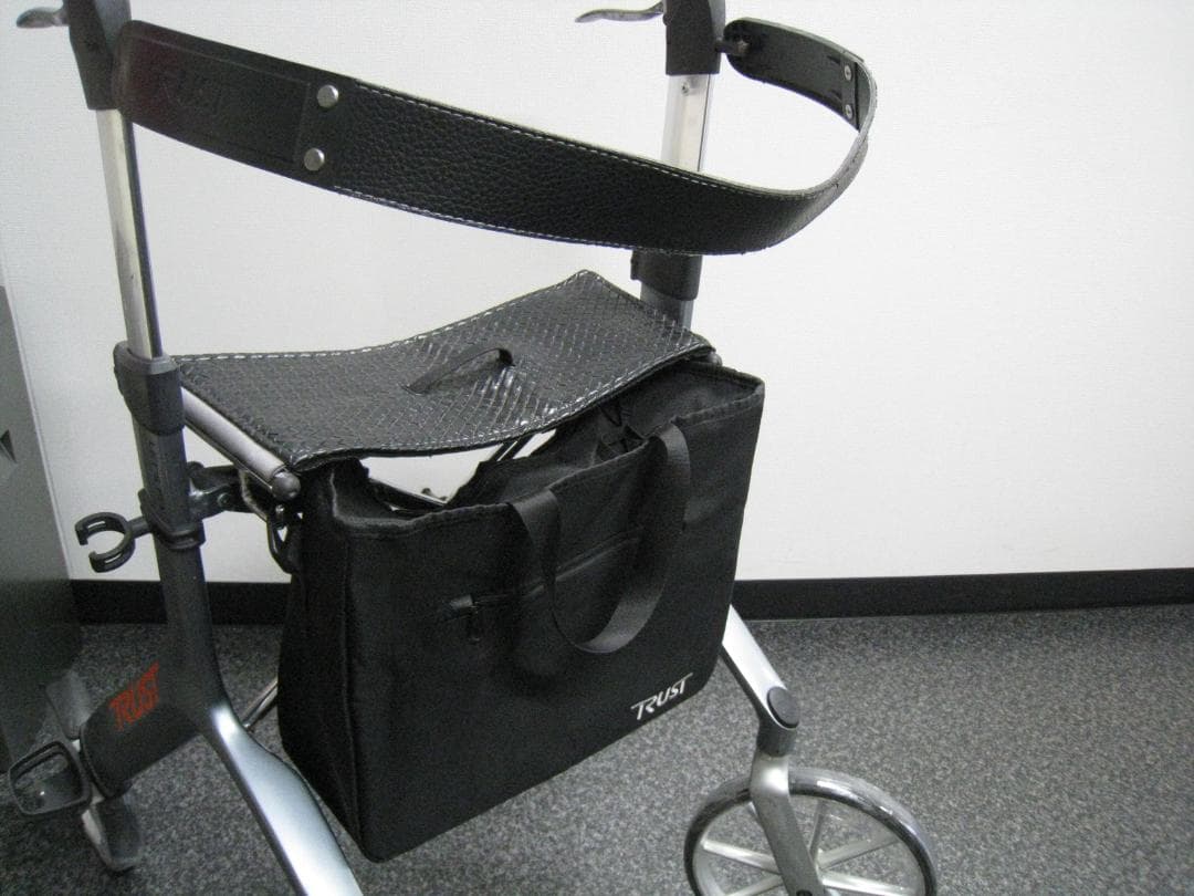 トラストケアウォーカー レッツフライ 竹虎 グレー カラー バッグ付き ①