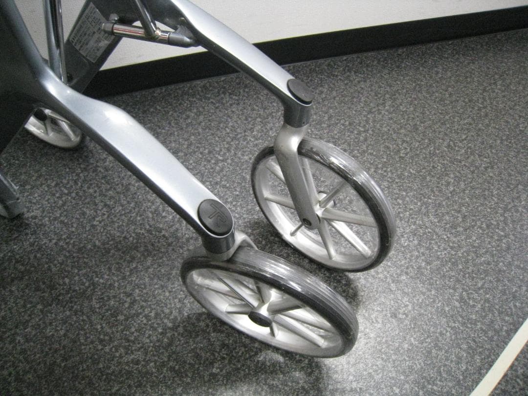 トラストケアウォーカー レッツフライ 竹虎 グレー カラー バッグ付き ①