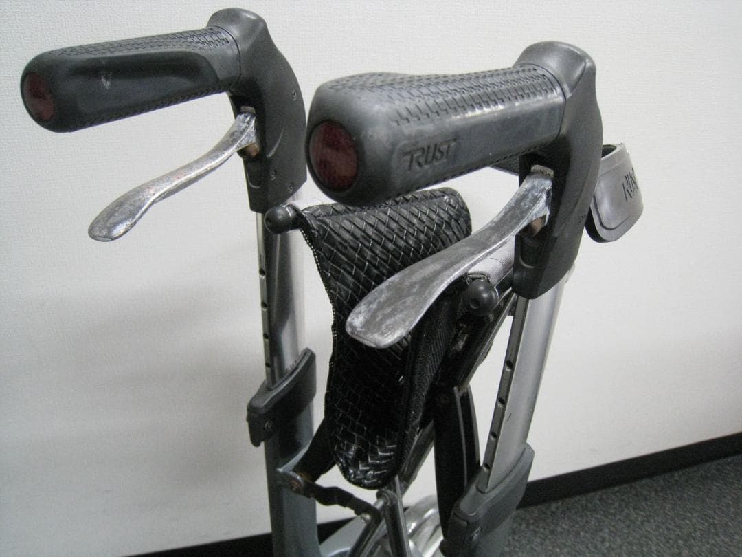 トラストケアウォーカー レッツフライ 竹虎 グレー カラー バッグ付き ①