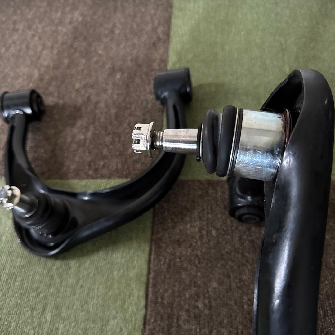 ランドクルーザープラド150 アッパーアーム　ロングボールジョイント