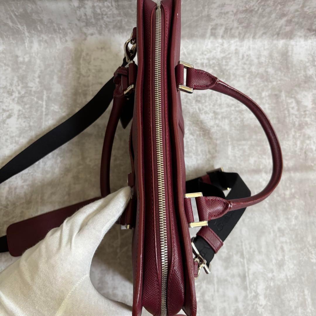 J72 極美品✨BVLGARI ブルガリ　ビジネスバッグ　2way レザー　赤