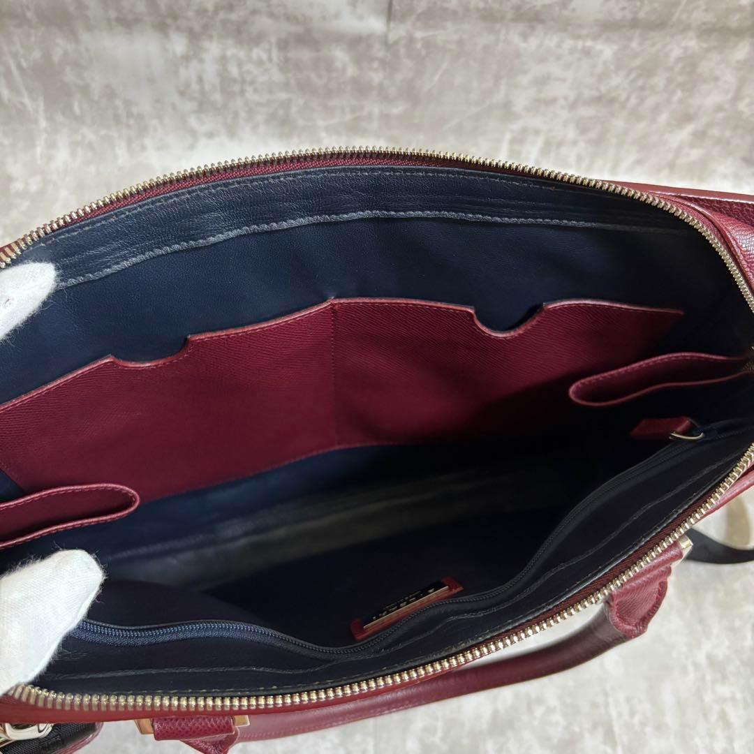 J72 極美品✨BVLGARI ブルガリ　ビジネスバッグ　2way レザー　赤