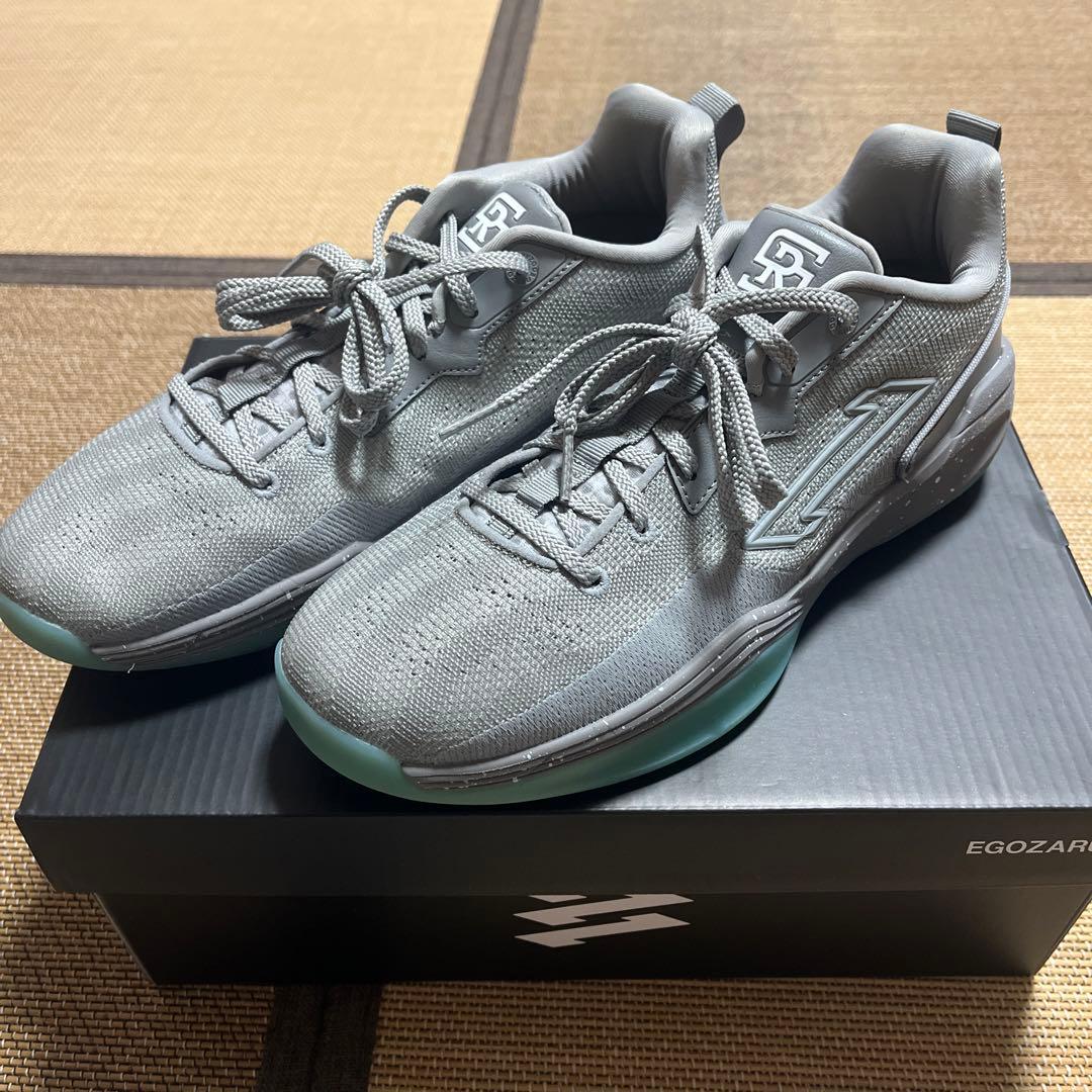 EGOZARU グレー バスケットボールシューズ 瀬川琉久