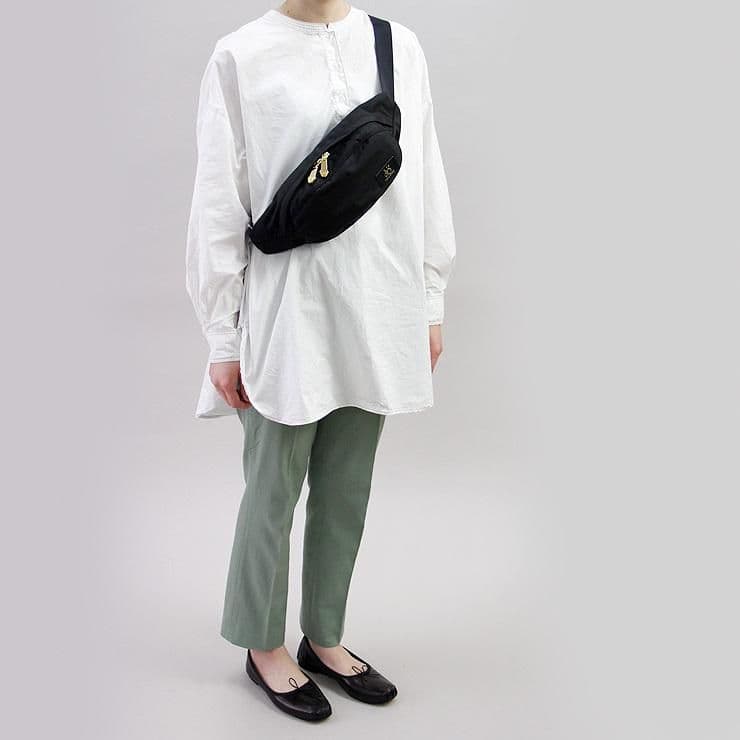 VIOLAd'ORO ヴィオラドーロ　新品❗カモフラ柄ボディバッグ　¥13200