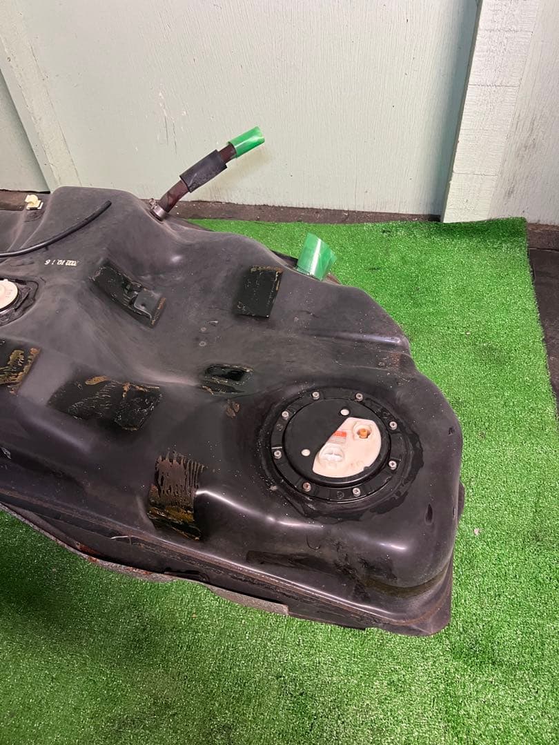 アルテッツァ　 GXE10　フューエルポンプ77020-53011 　燃料タンク