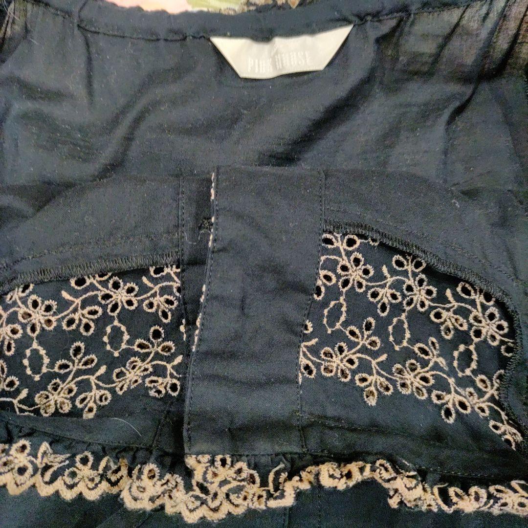 ピンクハウス　段々ワンピース　カットワーク、花刺繍入　濃紺✕ピンク