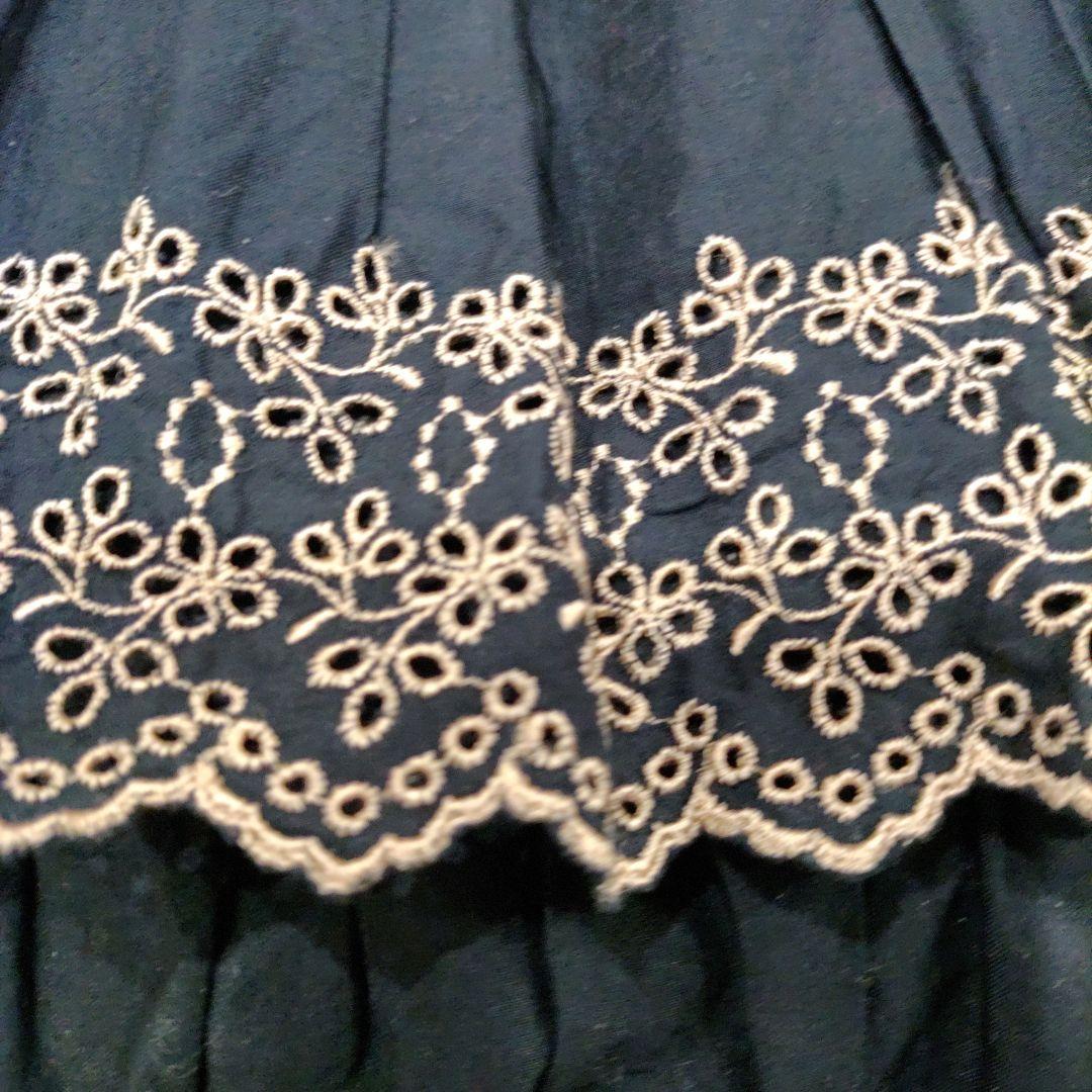 ピンクハウス　段々ワンピース　カットワーク、花刺繍入　濃紺✕ピンク