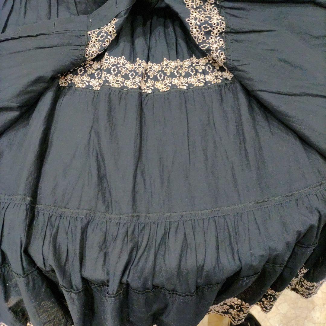 ピンクハウス　段々ワンピース　カットワーク、花刺繍入　濃紺✕ピンク