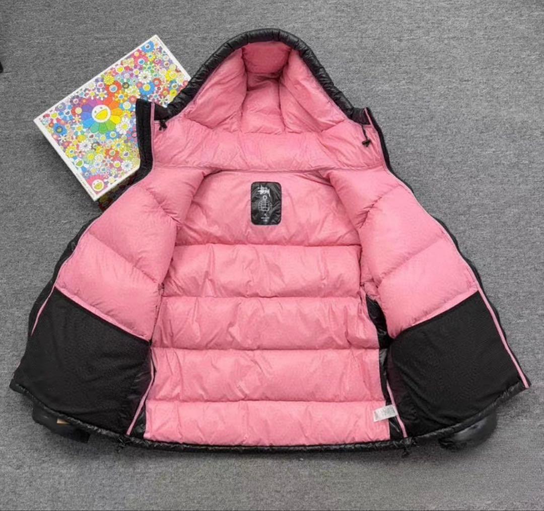 Stussy ブラックダウンジャケット