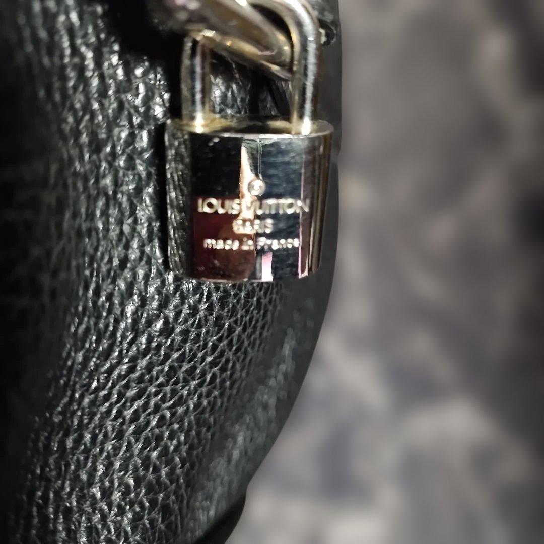 値下げ！Louis Vuitton ブラック レザーボストンバッグ