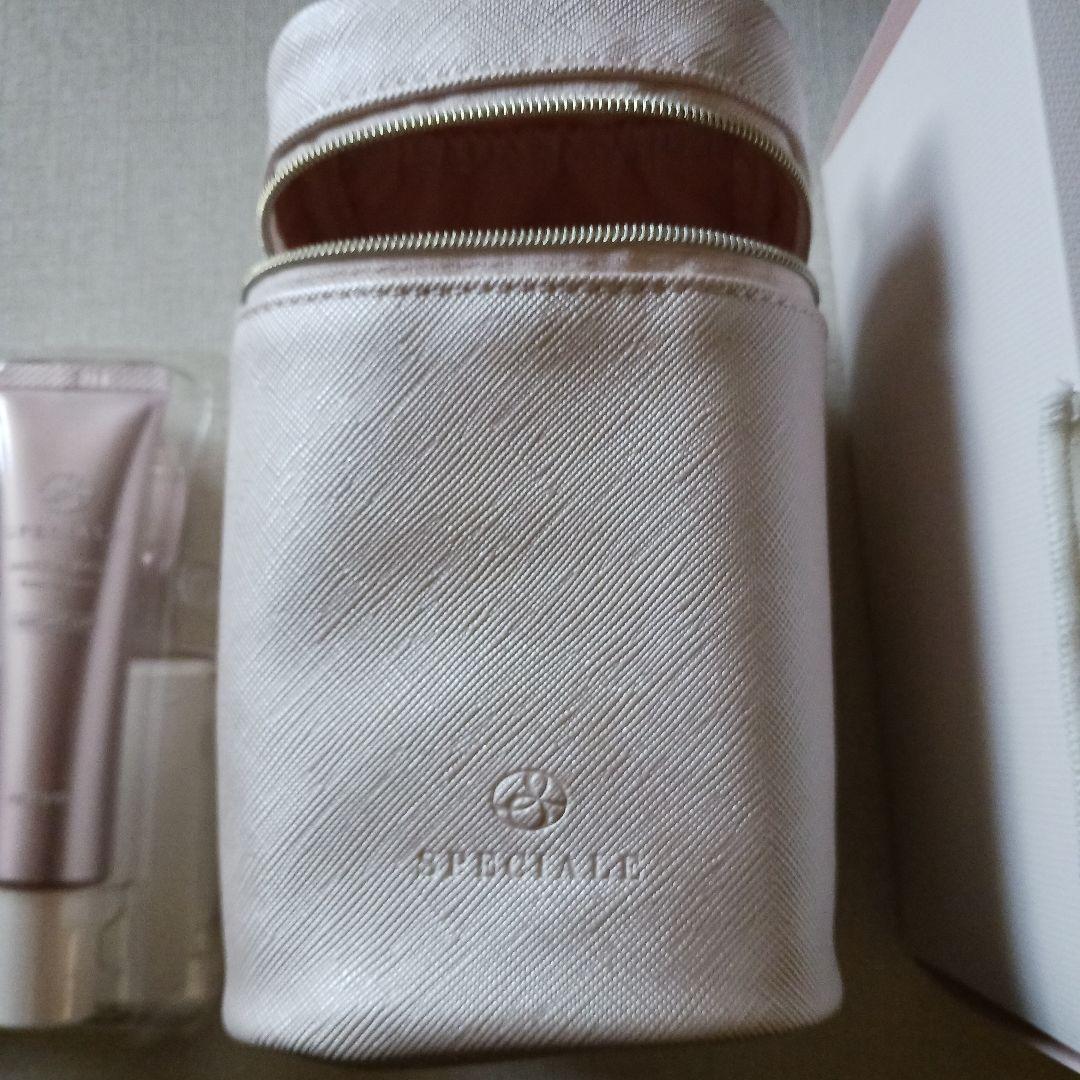 ノエビア　スペチアーレ ローズコフレ (お値下げ中！)