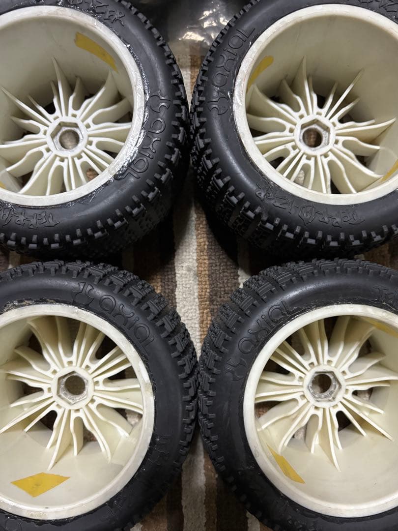 希少　USA-1 サベージ　モントラ　17ミリハブ　タイヤ