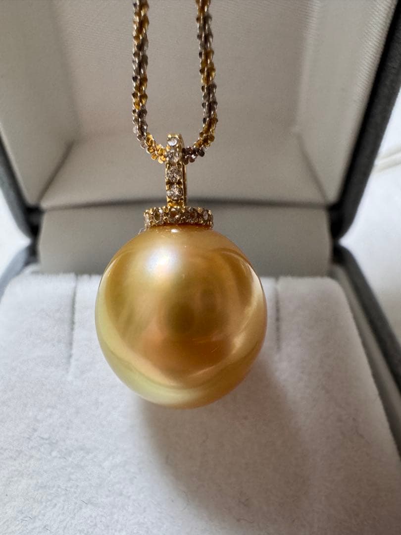 新品　てりツヤ茶金級　南洋白蝶ゴールデンパールペンダント