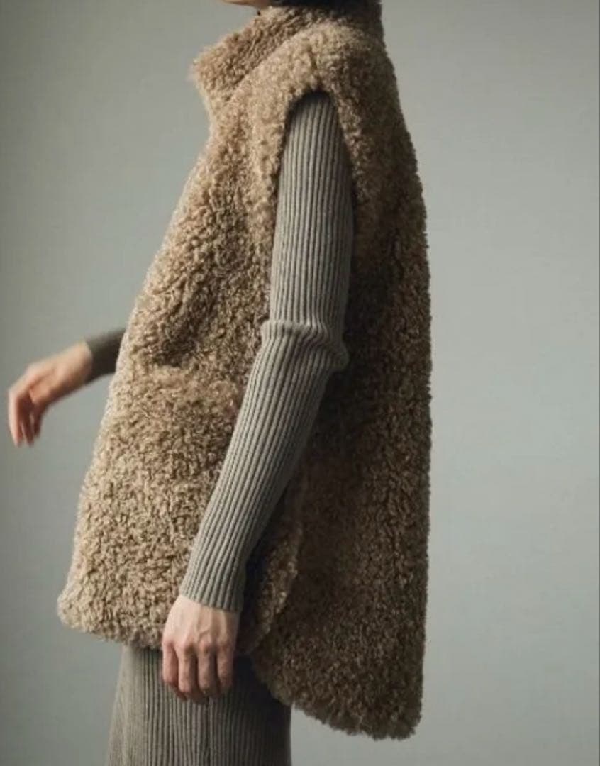 【新品未使用品】anuke(アンヌーク) Eco Fur Vest MCA/38