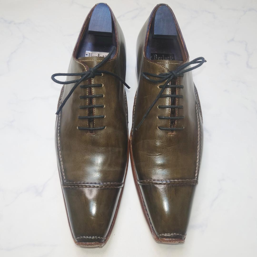 着用回数少ない　ZENOBI　パティーヌ　ダークグリーン　オリーブカーキ色