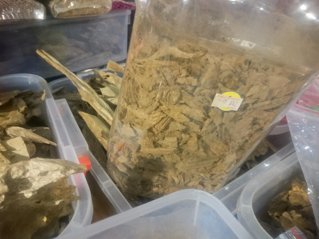 沈香 お香 お線香 インセンス  ベトナム産 （特A緑）