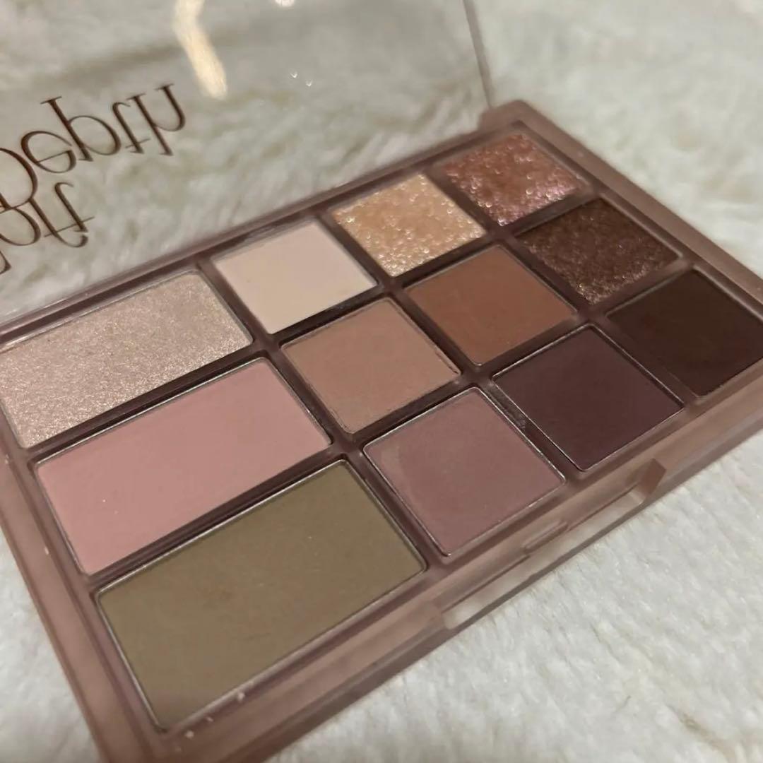 CLIO アイシャドウパレット16点まとめ売り