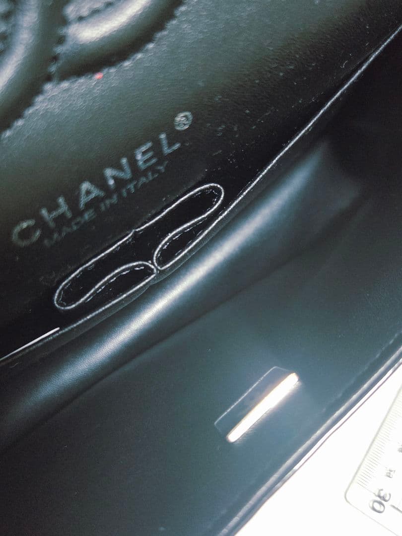 美品✨ エナメルレザー ショルダーバッグ ✨ブラック