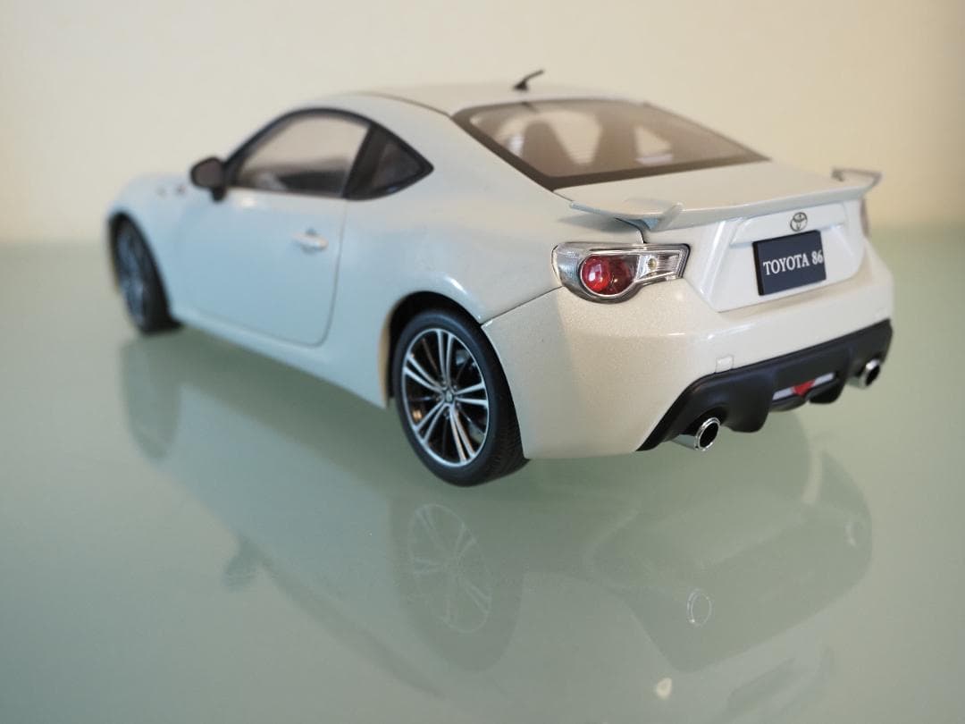 AUTOart 1/18 トヨタ 86 GTリミテッド（ホワイトパール）