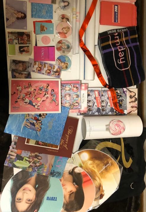 TWICEグッズ引退品