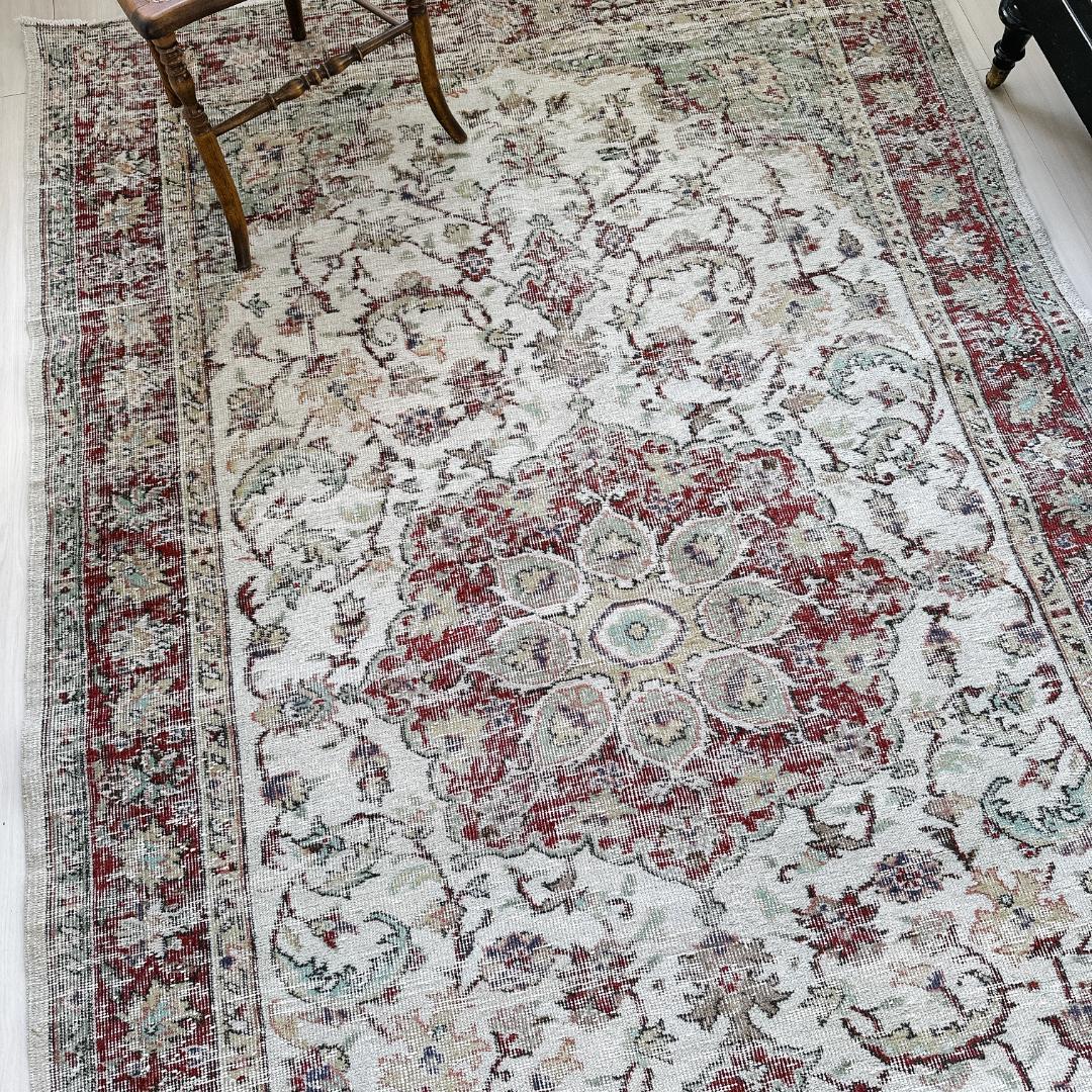 トルコ ヴィンテージラグ A124 レア 超大判 ダークレッド クリーム ミント