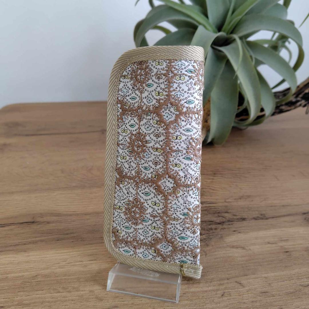 【 pakuyume様】ミナペルホネン/ジャングルレリーフ　ベージュ/牛革グ木玉