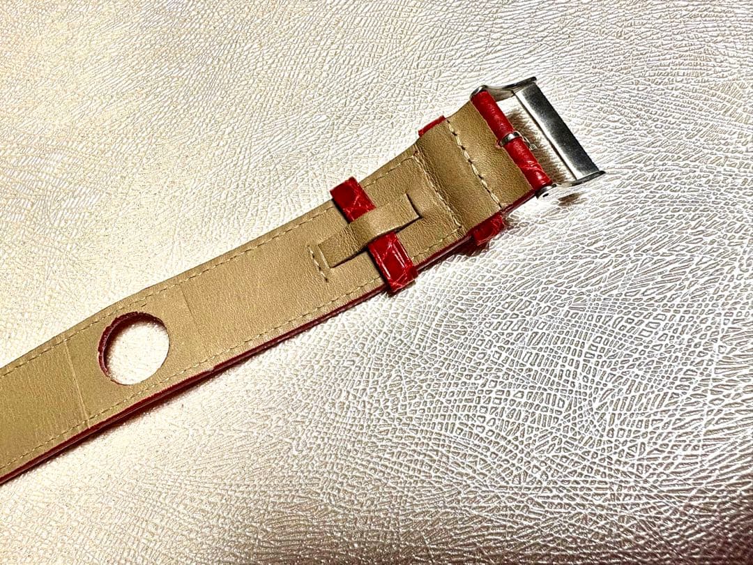 ペキニエ　レッド レザーバンド